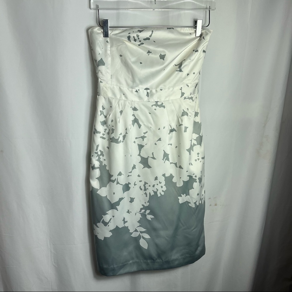 Banana Republic White and Gray Strapless dress size 4 1066